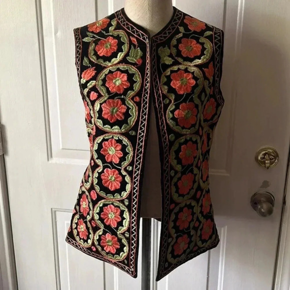 1970s hand embroidered Afghan Hippie waistcoat size S - Picture 1 of 7